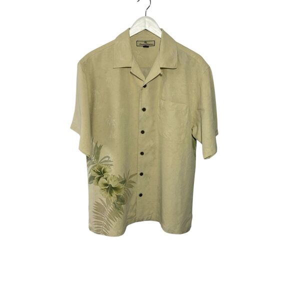 Tommy Bahama Other - Tommy Bahama 100% silk pale yellow embossed Hawaiian shirt - M